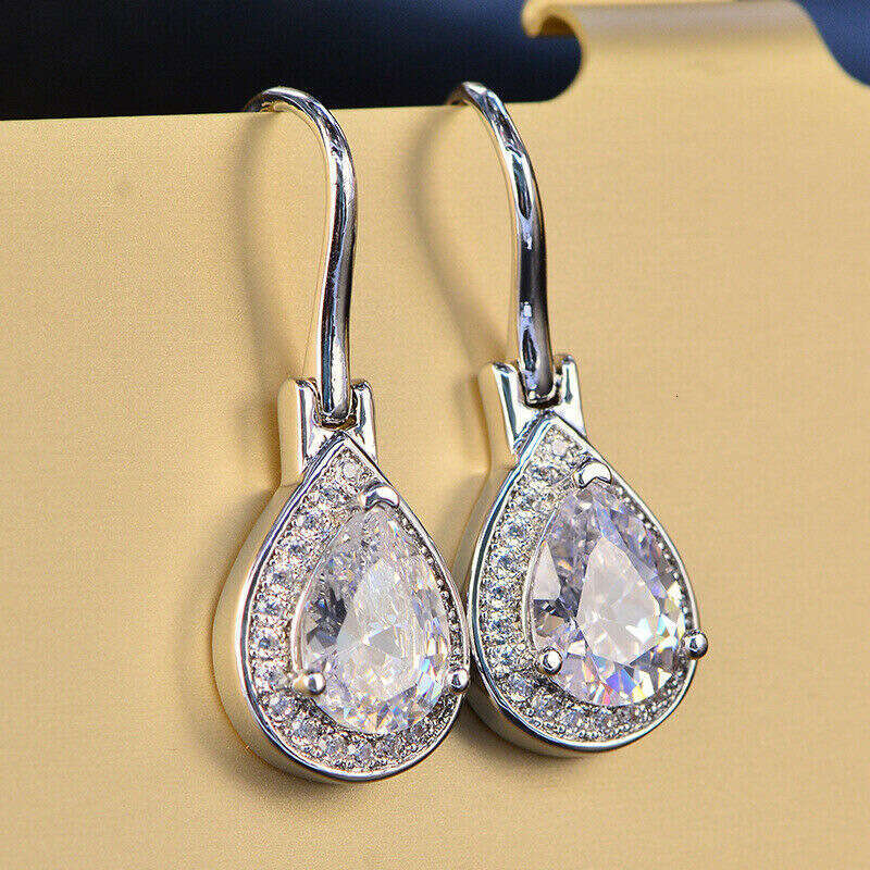 Elegant crystal women long style exquisite versatile and unique water drop earrings light luxury fashion for evening parties