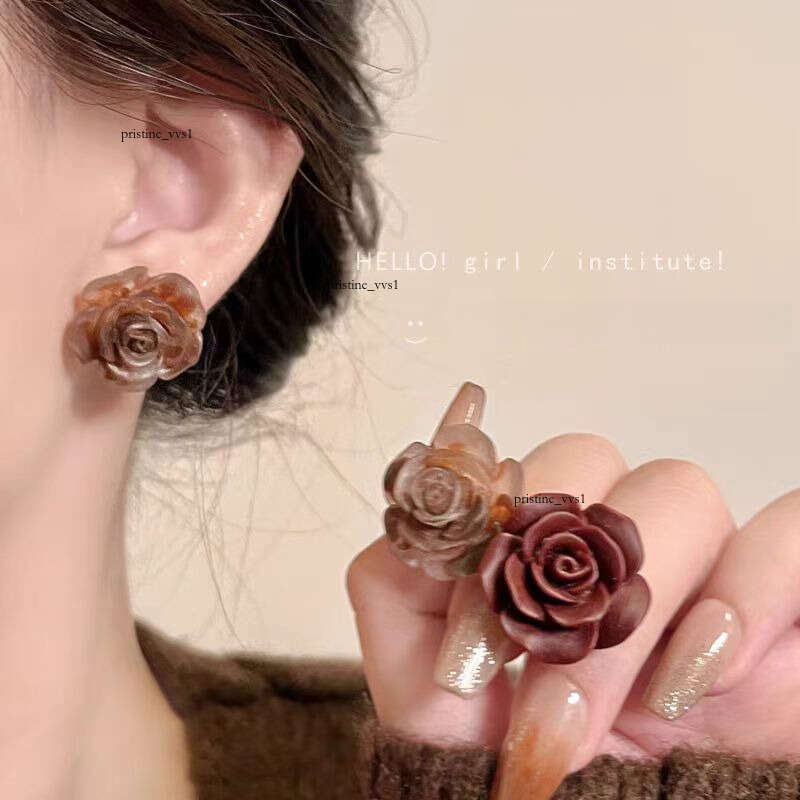 Red Rose Stud for Women 2025 New Popular Autumn/Winter Vintage Gradient Flower Earrings Elegant Ear Accessories