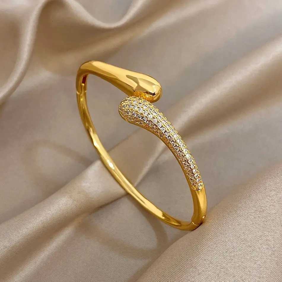 Elegant Rhinestone Patchwork Geometric Smooth for Women Fashion Gold Plated Copper Cuff Bangle Party Jewelry H260323