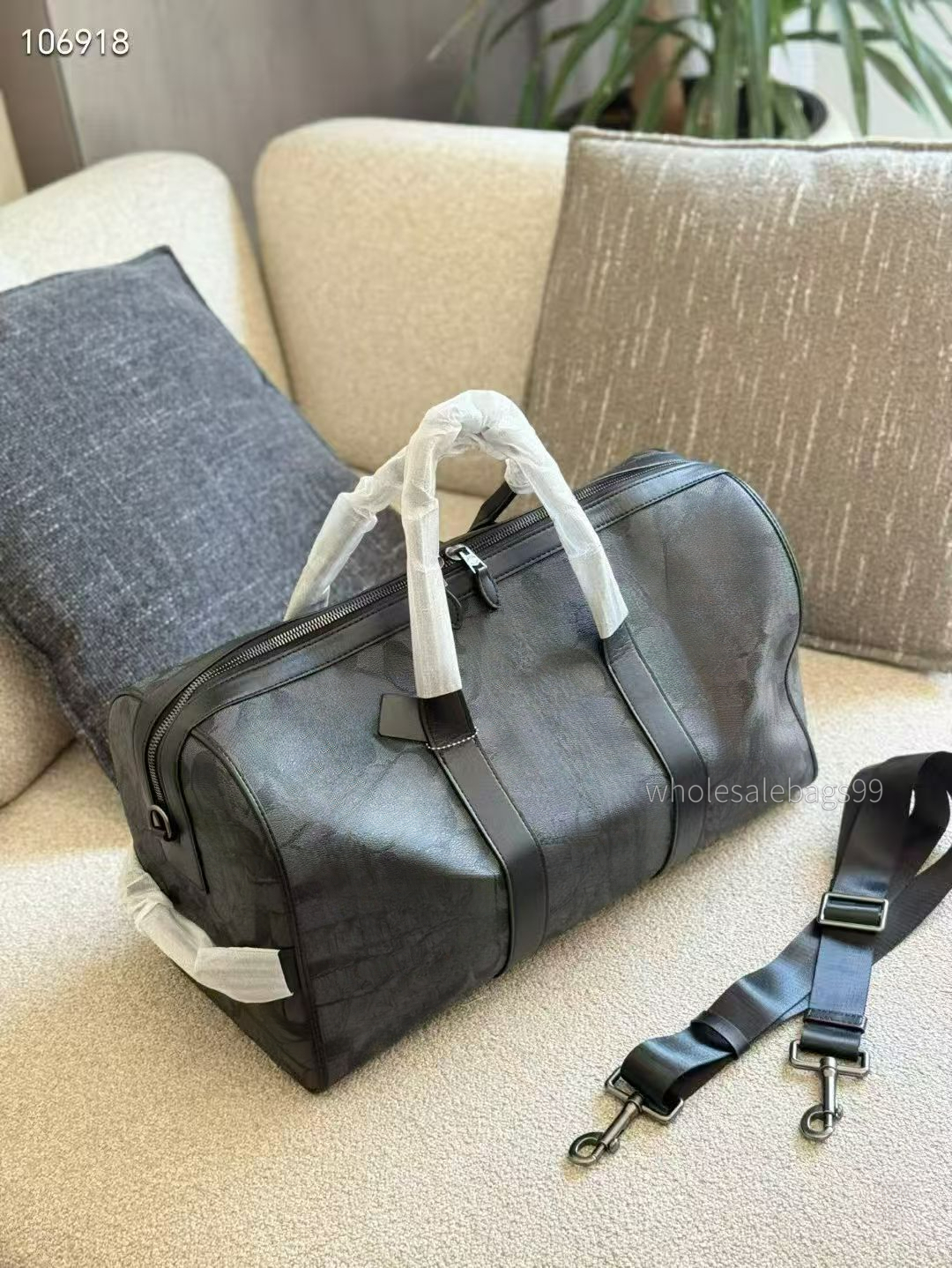 Men's Designer Duffle Travel Bag - Pochette Keepall 45/50 with Handbag Tote & Clutch Features-image-1098669256