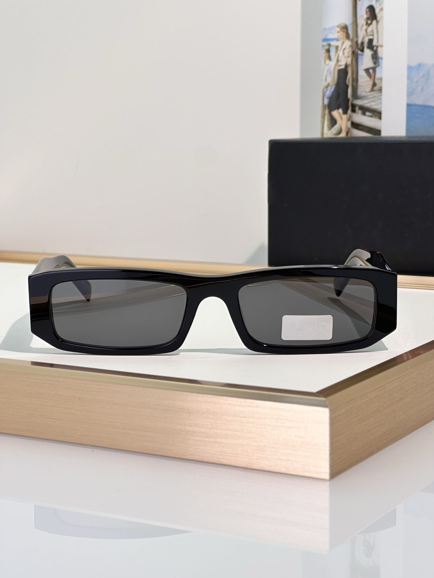 Luxury Designers Womens Sunglasses For Women Men Sun Glasses Mens Designer D09S Fashion Style Protects Eyes Random Box