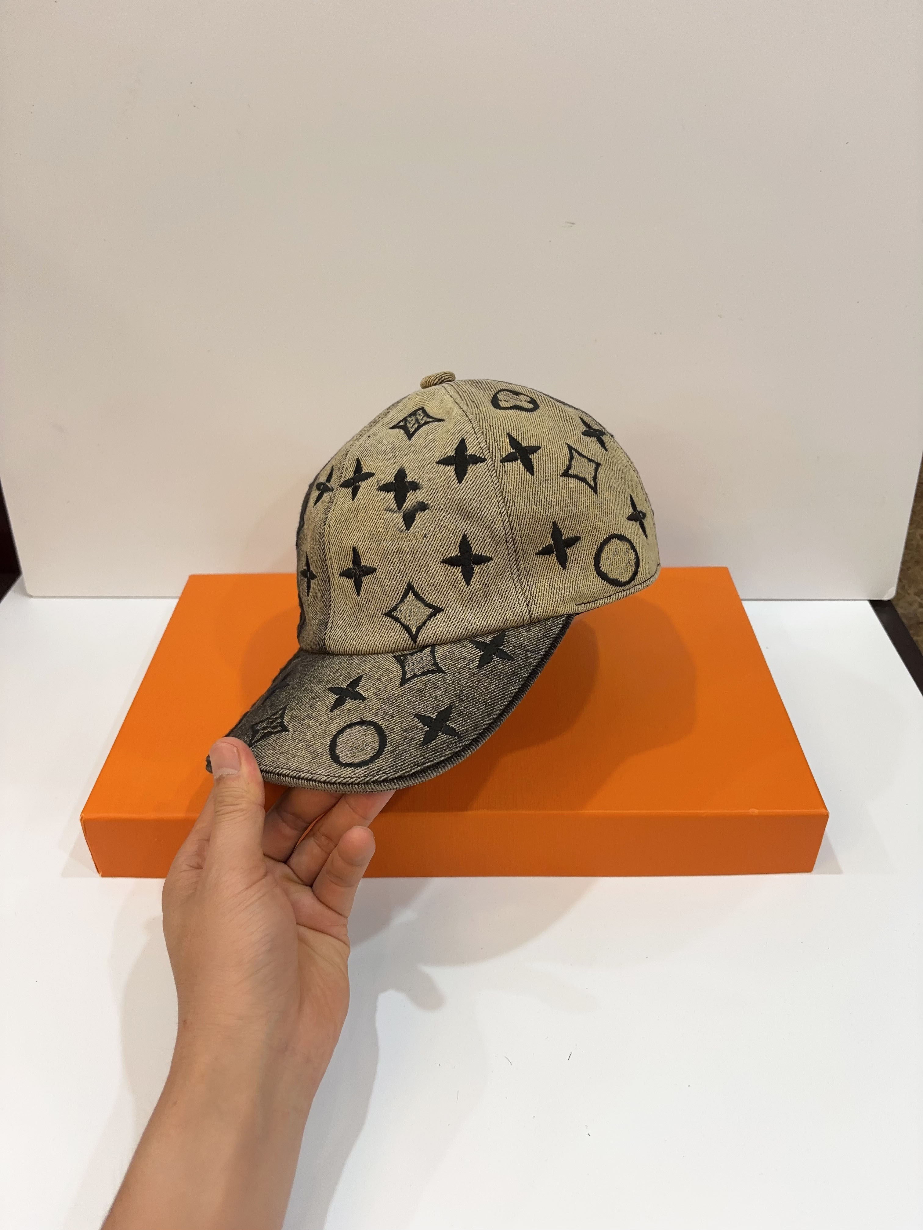 2025AA Casquette Jumbo Fashion Designer Baseball Cap Men Hats Brand Snapback Womens Denim Splicing Hat Luxury Tennis Cap Summer Beach Hats 0121