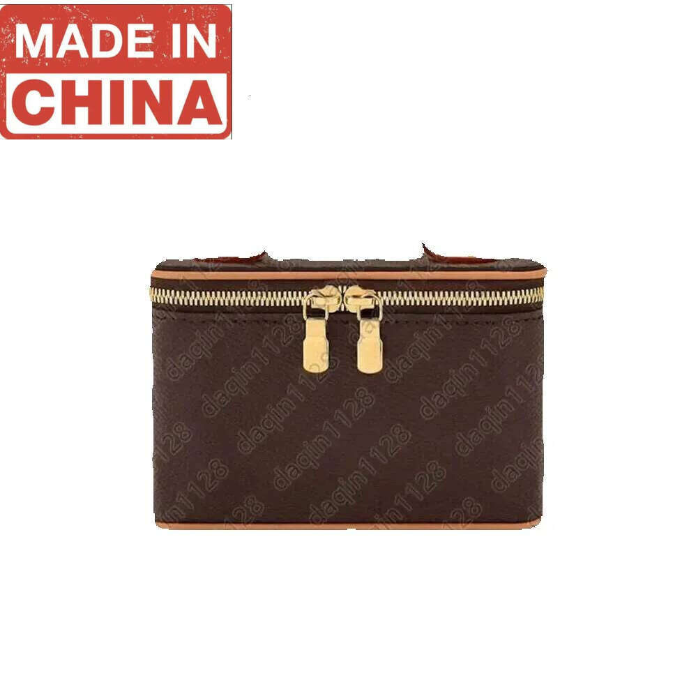 2026 M83079 Top Craft 10A Real Leather Nice Beauty Vanity Cosmetic Pouch Zipper Makeup High End Shoulder Luxury Fashion Handbag Travel Bag 8