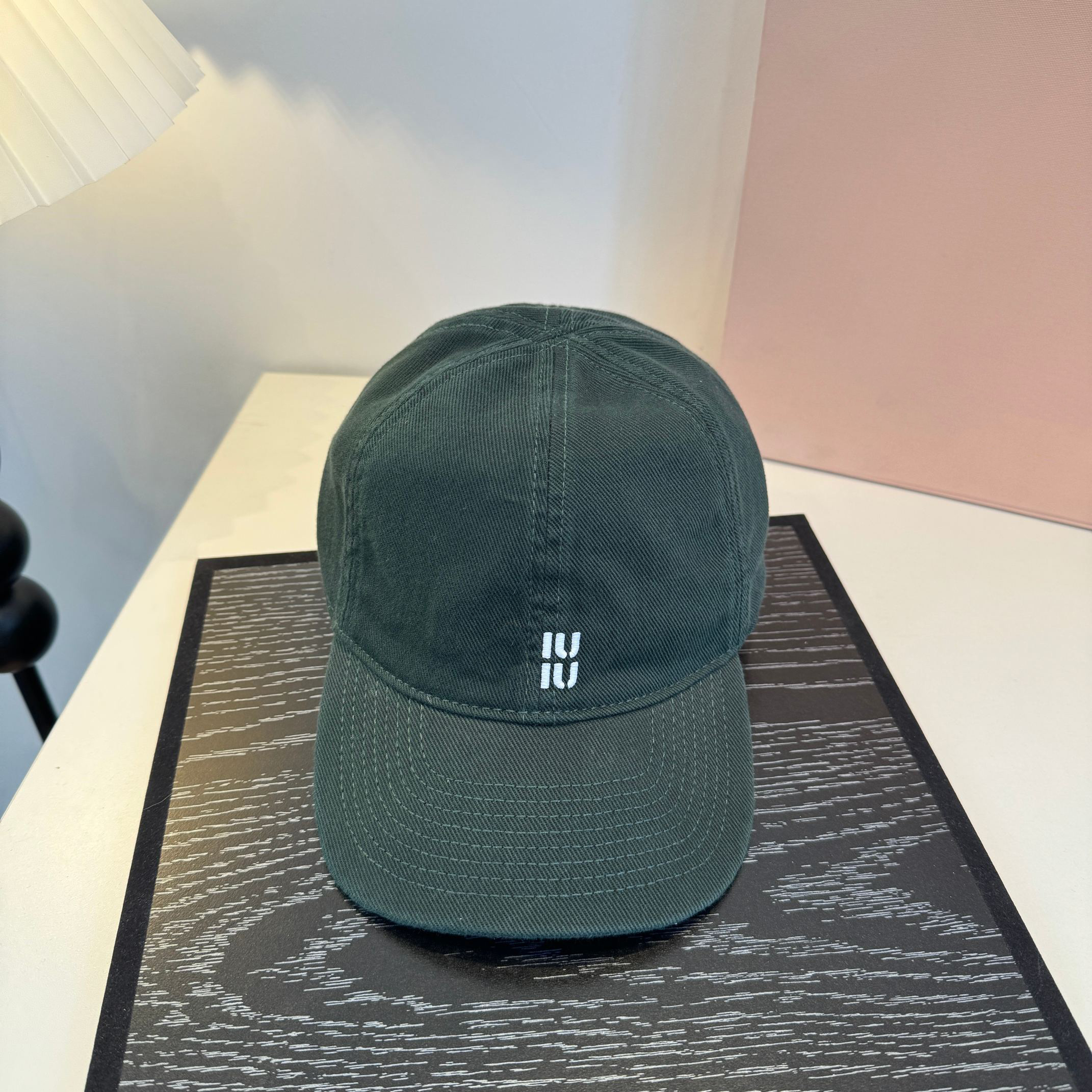 wonderful Designer sports Cap active cowboy casual romantic business Baseball Mens Spring And Summer New Solid Color Tied Rope Fashionable Street Fa