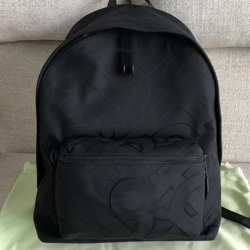 Men's Casual Backpack Simple and Large Capacity Outdoor Backpack for Both Men and Women