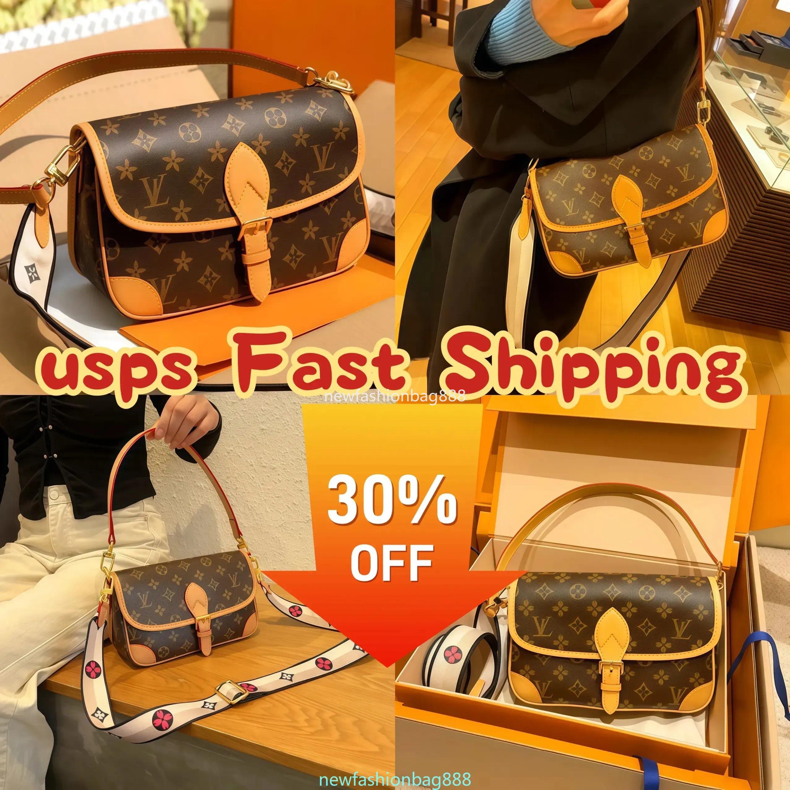 Designer Bags Shoulder Bag Leather Old Flower Handbag Baguette Canvas Wide Strap Embroidery Design Embossed Letters Stylish Buckle closure outdoors