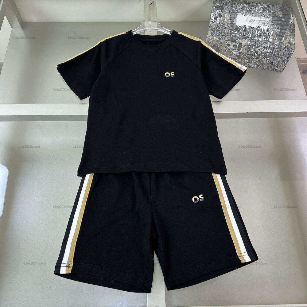New baby T-shirt set Summer boys girls tracksuits kids designer clothes Hierarchical letters T-shirt and shorts A185X05N035