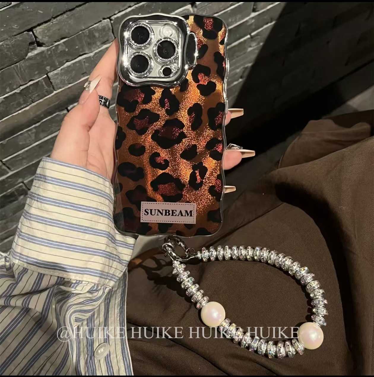 ins leopard print mirror film all-inclusive, suitable for Apple 16 mobile phone case and iPhone holder.-image-1099297935