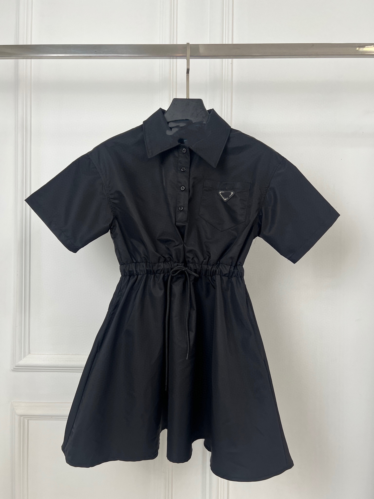 Robe chemise à manches courtes pour femmes, col rabattu, en Nylon, Triangle graphique, cordon de serrage à la taille, Mini robe décontractée
