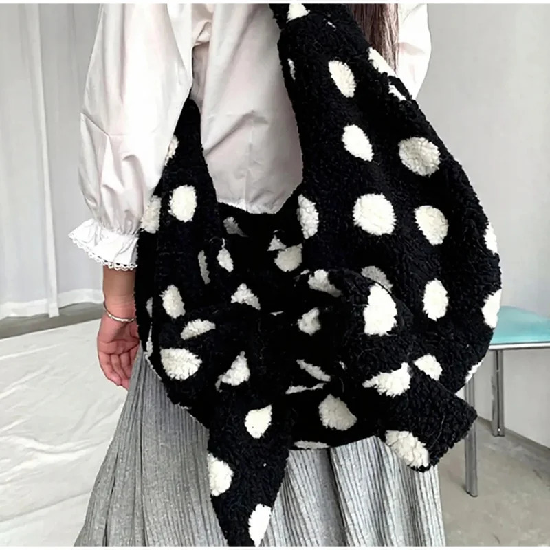 Fashion Polka Dot Shoulder Korean Style Bow decorated Crossbody Autumn/winter Plush Tote Bag Large Handbag 260324