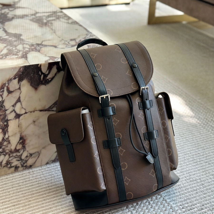 Designer Backpack Outdoor Fashionable Large Capacity Backpack Elegant Men Leather Casual Commuter Wear-resistant Accessories Pack Bag Business-Ready