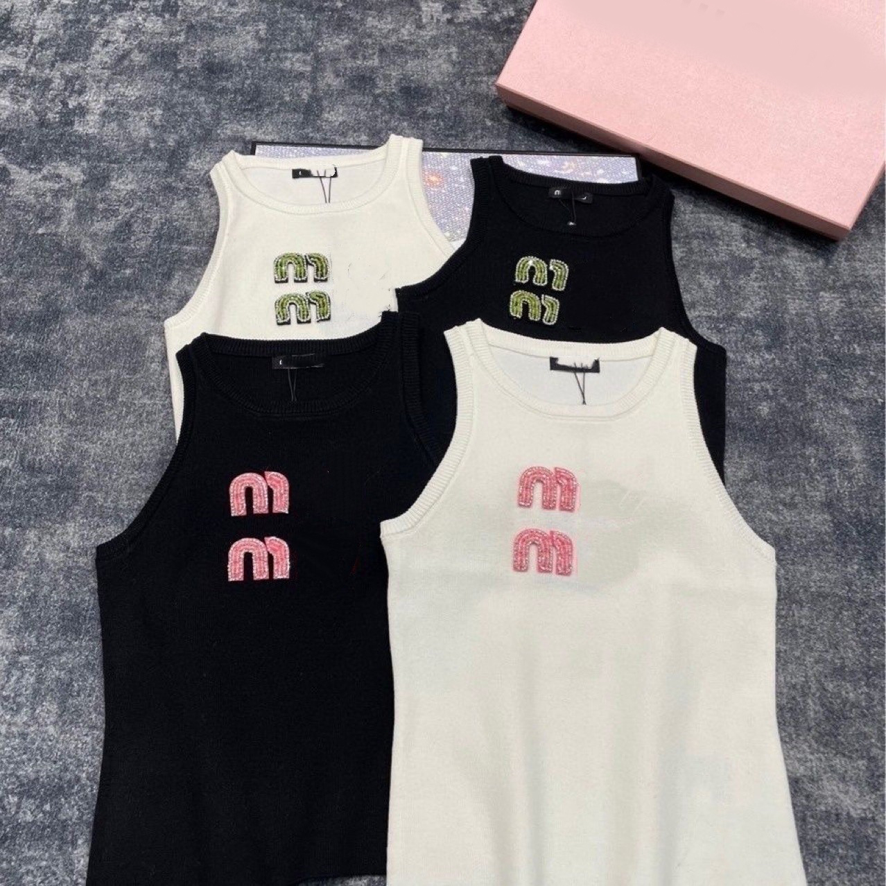 Miu Tank Top Women 2026 Spring Summer MM Tanks Sexy Heavy Industry Top Vest Crystal Diamond Decorative Slim Sleeveless Streetwear Muiemiu Clothing W