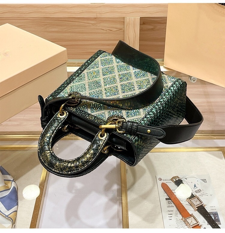 Luxury Handbags 2026 Designer Bags Shoulder Bag high-end feel Square Bag with diamond inlay handbag Retro Bag Fashion Handbag versatile crossbody-image-988890889