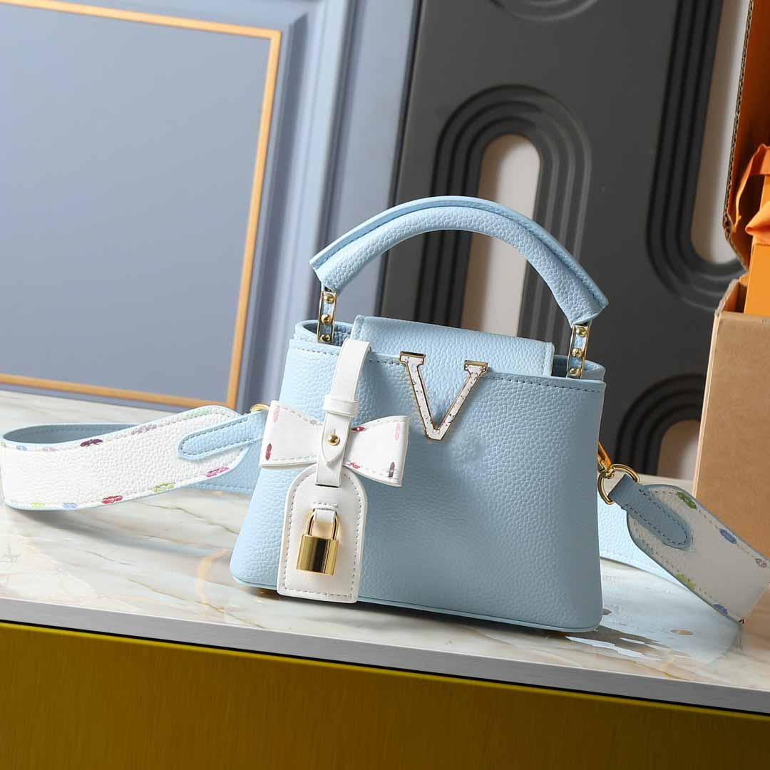 Designer High Quality Capucines BB Shoulder Crossbody Bag Evening Women Luxury Clutch Totes Metal Hangtag Latch Solid Color Cosmetic Bags Purse 27Cm