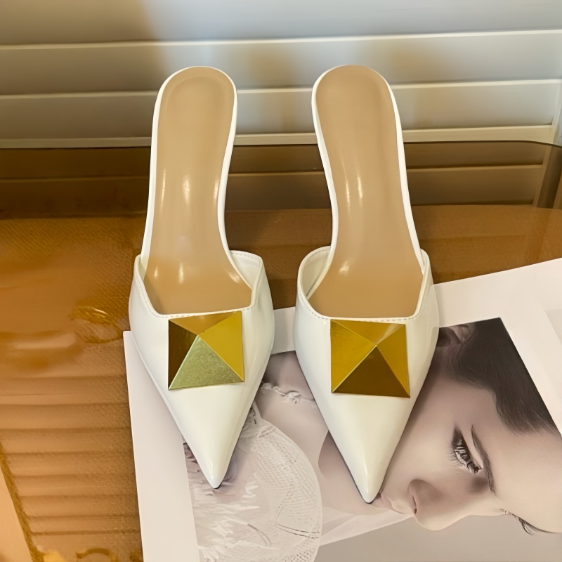 Sandals fashionable slipper classic Classic rivet design top designer shoes luxurious formal shoes sexy beach shoes popular high heels high-quality