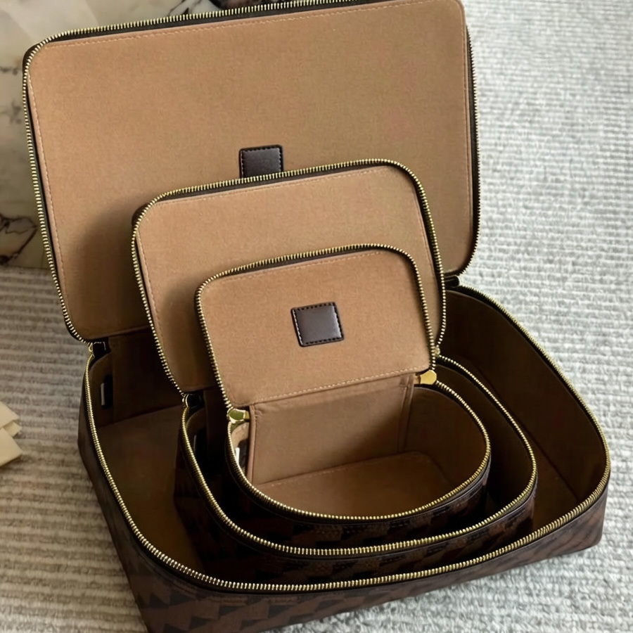 Designer Jewelry Box Unisex Cosmetic Bags Luxury Monogram Travel Makeup Bag Leather Letter Pattern Rings Boxes Necklace Watch Case Packaging Boxe