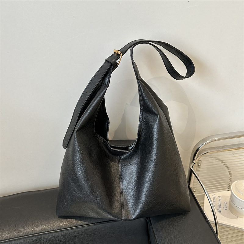 Single-shoulder large-capacity stylish handbag for women 2024 new trendy ins simple casual underarm bag C260805