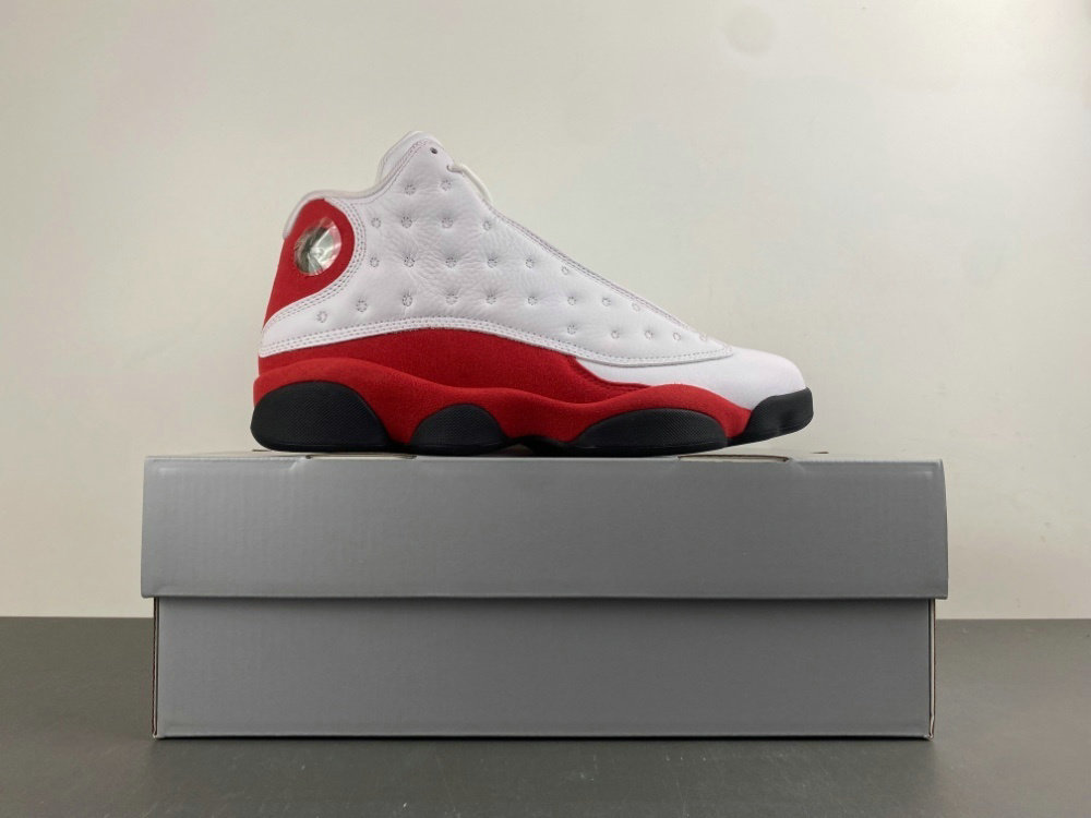 Halloween 2026 New Chicago White Men's cologne Basketball Shoes perfume True Red Athletic Classic Sneakers Designer