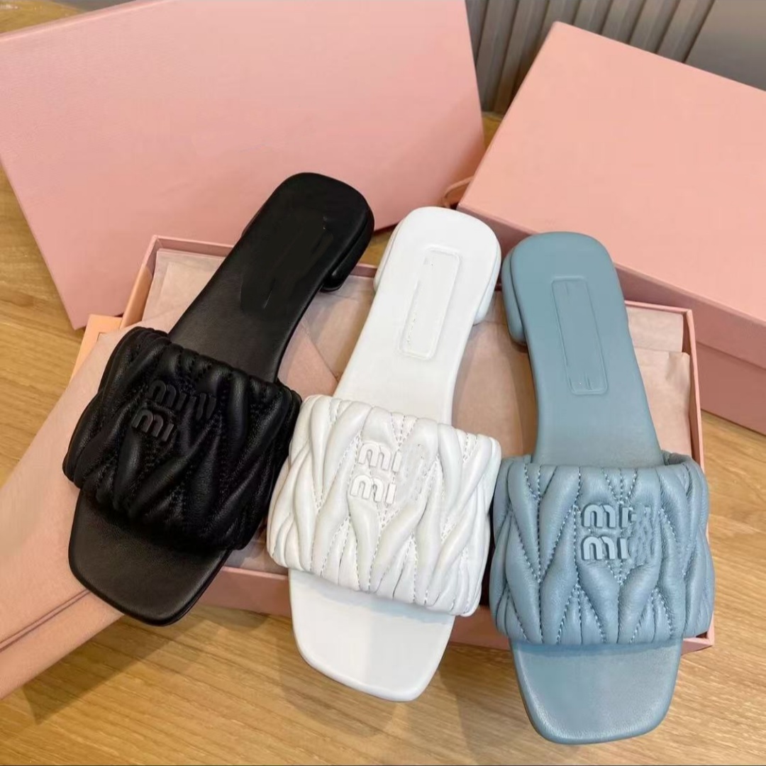 Sippers Designer Women Slippers 2026 Summer New Arrival Women Ruched Square-Toe Slide Sandals Outdoor Flat Beach Slippers Vacation Style Casual Sand