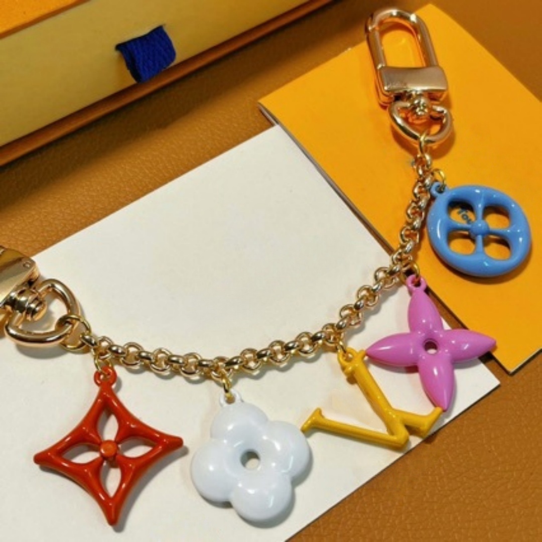 Designer Pendant Spring/Summer New Keychain Bag Pendant Phone Case Pendant High Quality Clas