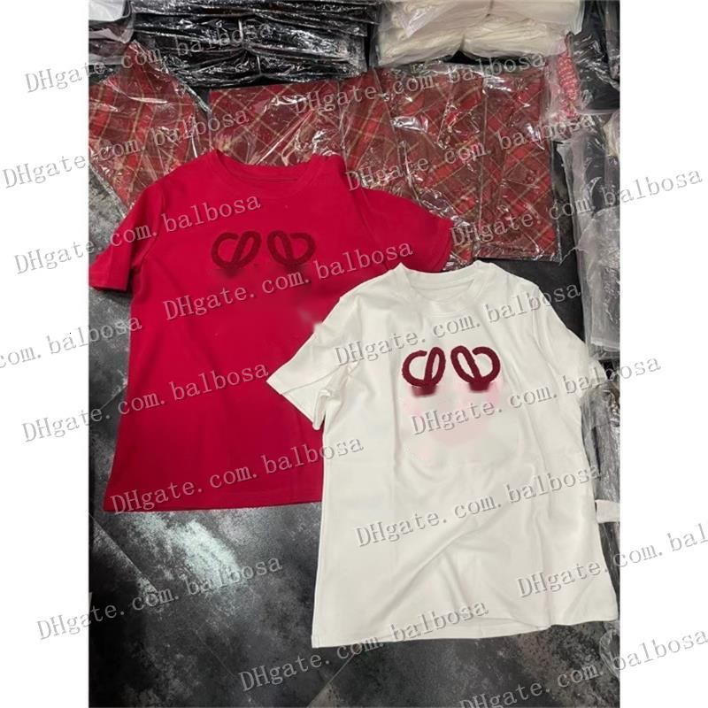 T-shirts de créateurs pour femmes mode col rond à manches courtes t-shirt serviette broderie polyvalent t-shirt décontracté hauts