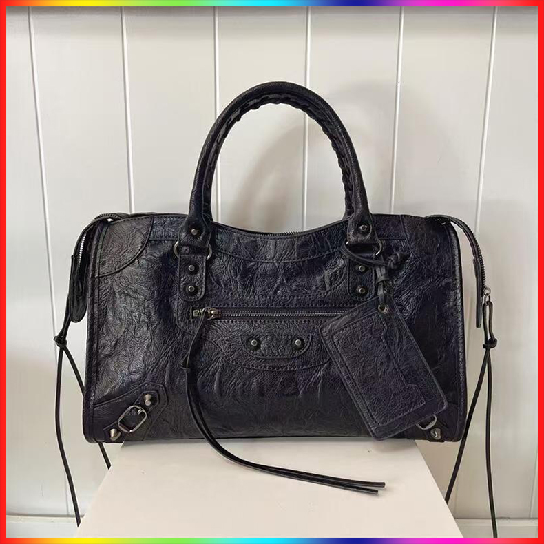 2026 Luxury Designer Le City Bag Premium Leather Motorcycle Bag Punk Crossbody Bag High Quality Shoulder Bag Hand-held Rivet Stylish And Trendy Popu