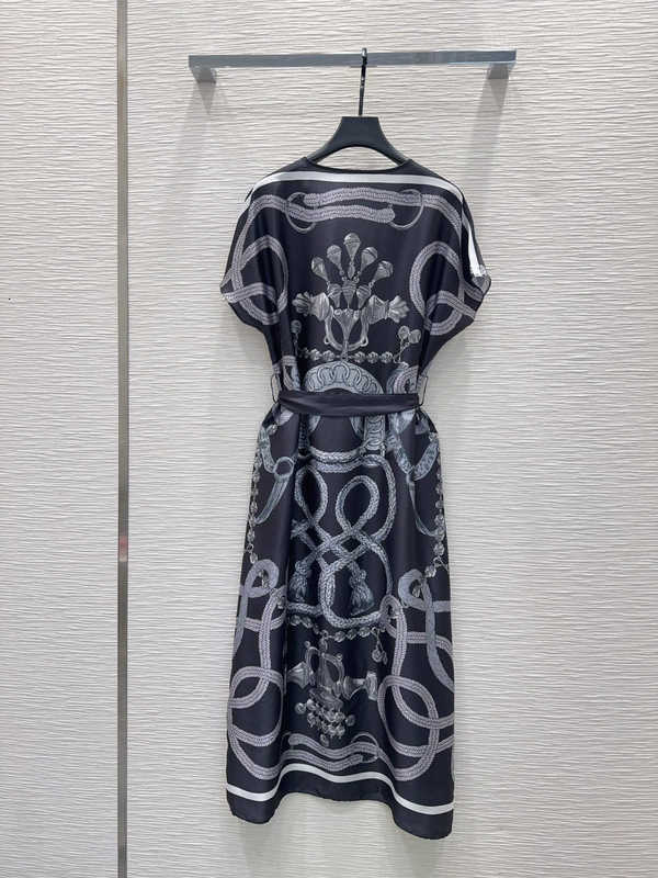 u0026 Casual Dresses Designer He2026SS new dress Spring Basic and Summer New Arrival Silk Twill Semi-Open V-Neck Tie-Fit Cuff Dress with Split VJTJ