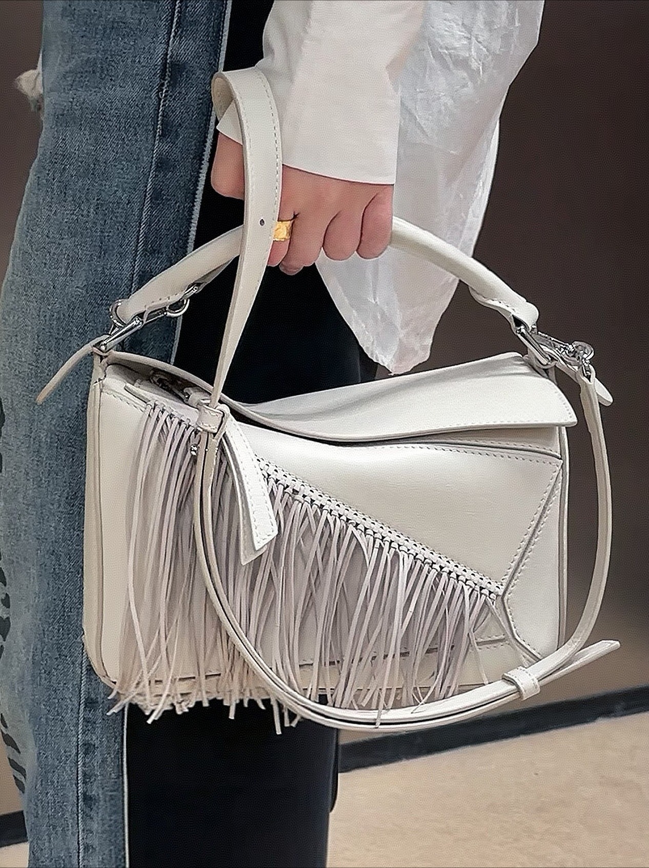 Genuine Cow Leather Geometric Shoulder Bag With Horse Mane Tassel 2026 New Arrival Fashion Purse Fringe Crossbody Bag Designer Tote Cowskin Purses A