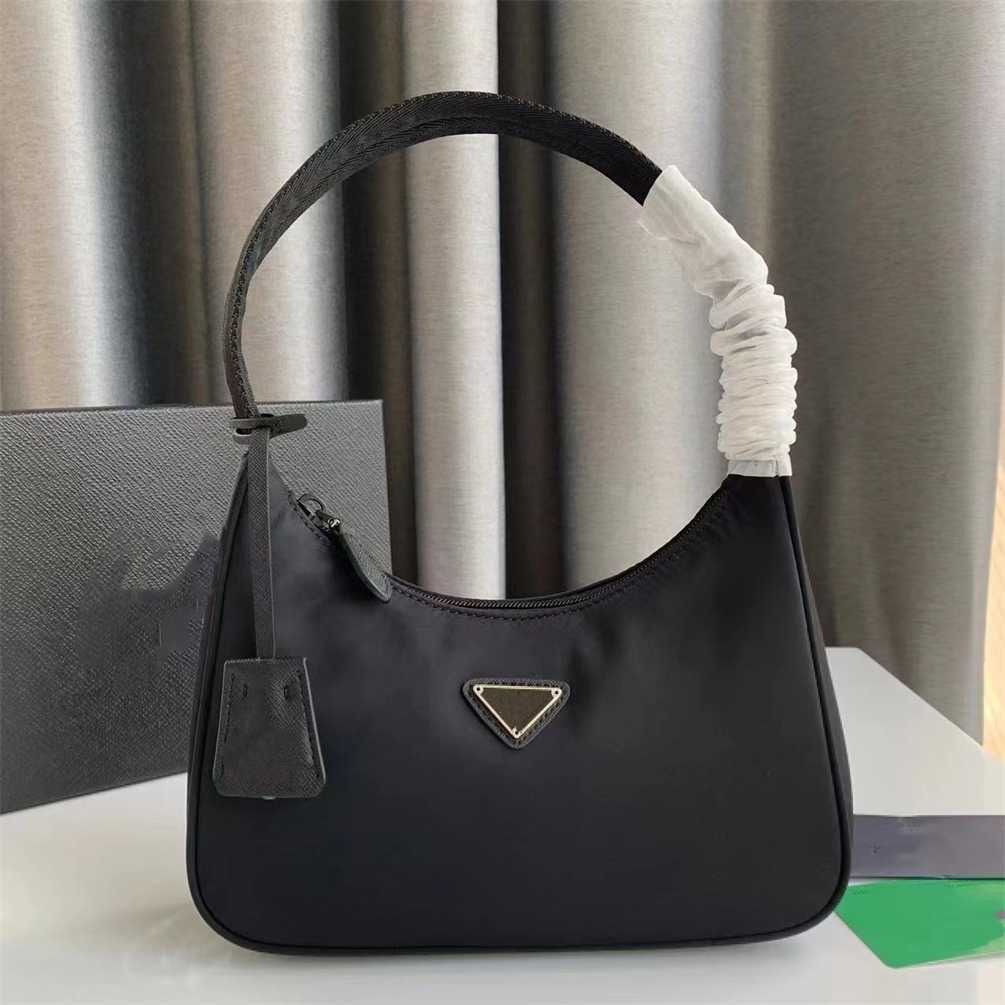 Luxury Purse 2026 Summer New Canvas Handbag Vintage Nylon Kendall Jenner Bag Niche Design Classic Underarm Bag Shoulder Bag