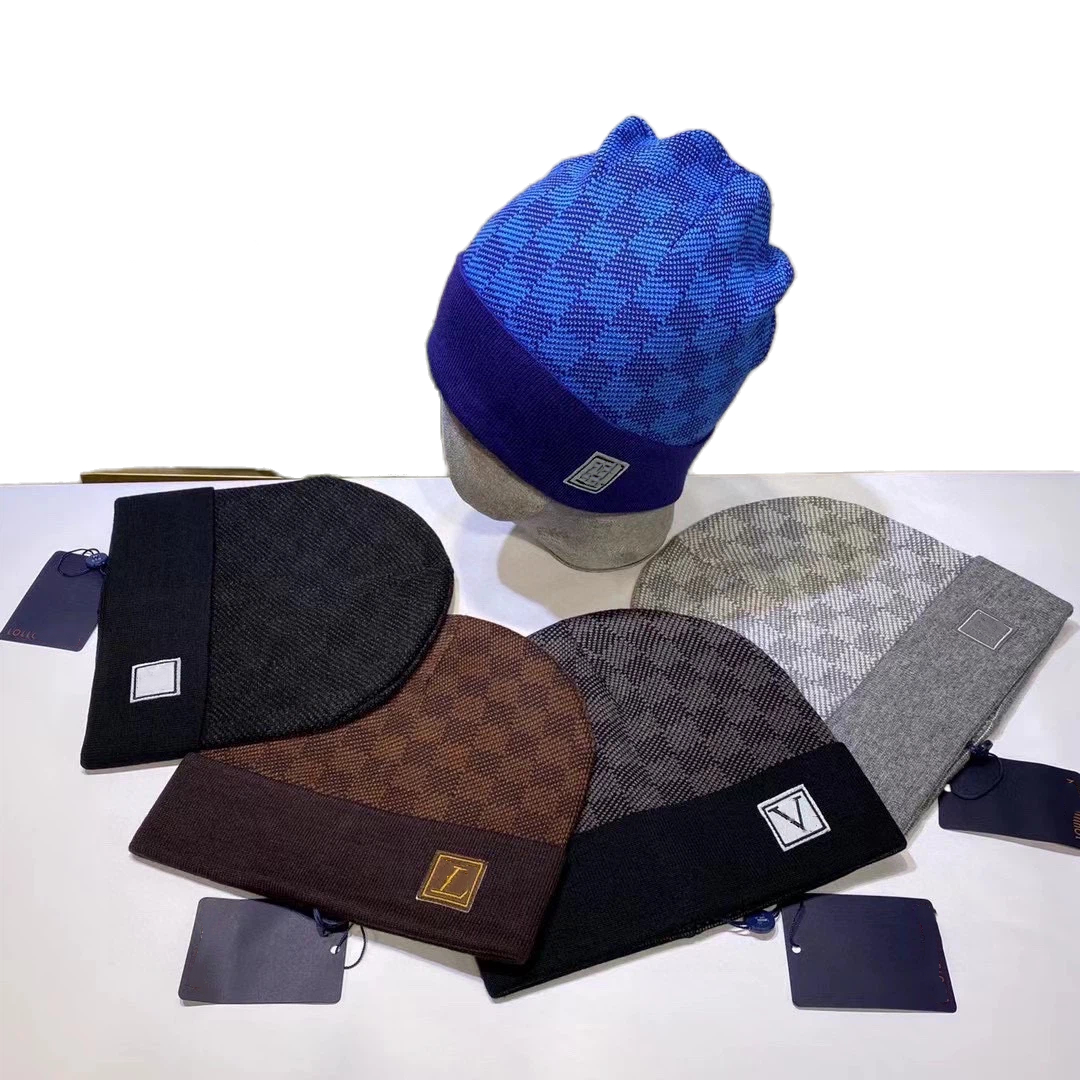Designer classic hot-selling series embroidered leather label solid color plaid knitted beanie square pattern custom wholesale