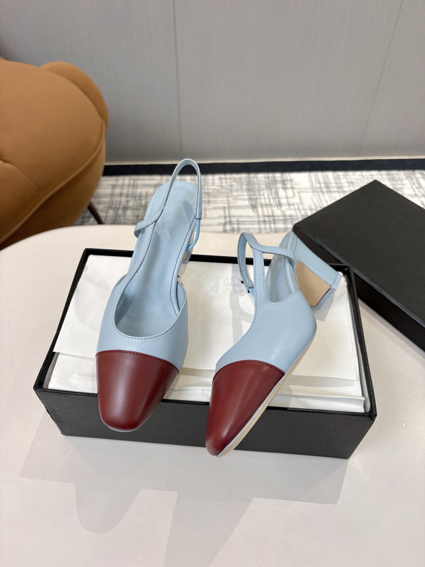 2026 New Top Quality Luxury Designer Slingback Sandals Slippers Woman Genuine Leathers Classic Real Leather High-Heeled Sandals