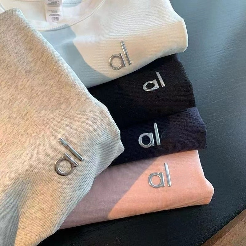 Mens Designer Clothes Tees Women Summer Fashion Sho Sleeved T Shi High Quality Pure Cotton Shis Man Womens Sweatshi Tops 3D Silver Letter Logo Yo