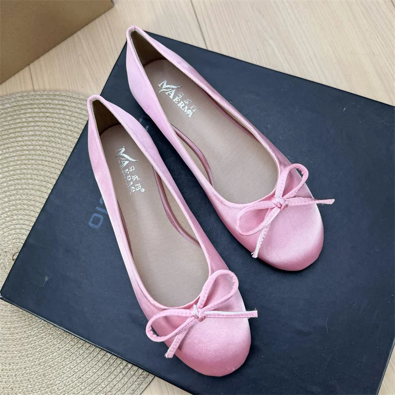 Spring/Autumn French Bow Retro Round Head Satin Ballet Shoes Fashion Shallow Mouth Large Size Casual Flat Womens Shoes 260429