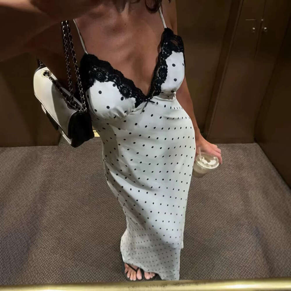 French Retro Sexy V-Neck Polka Dot Slip For Women, Slim-Fit Design With Lace Splicing, Hot Girl Dress Makoufei