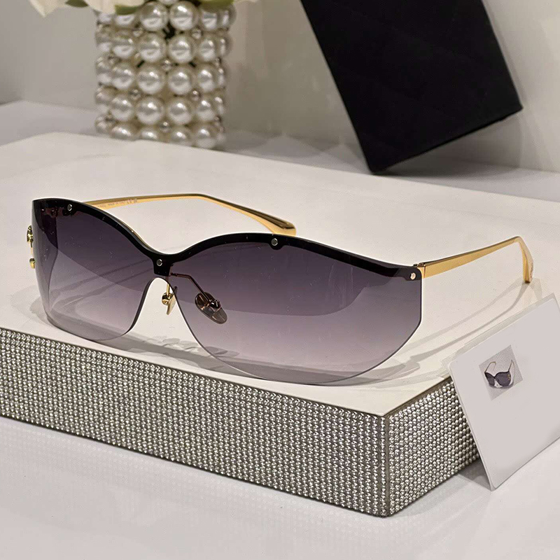 Luxury Sunglasses for Women Designer Celebrity Same Style CH9582 Fashion Curved Metal Half Border Sunglasses for Men Outdoor Anti Radiation Glasses