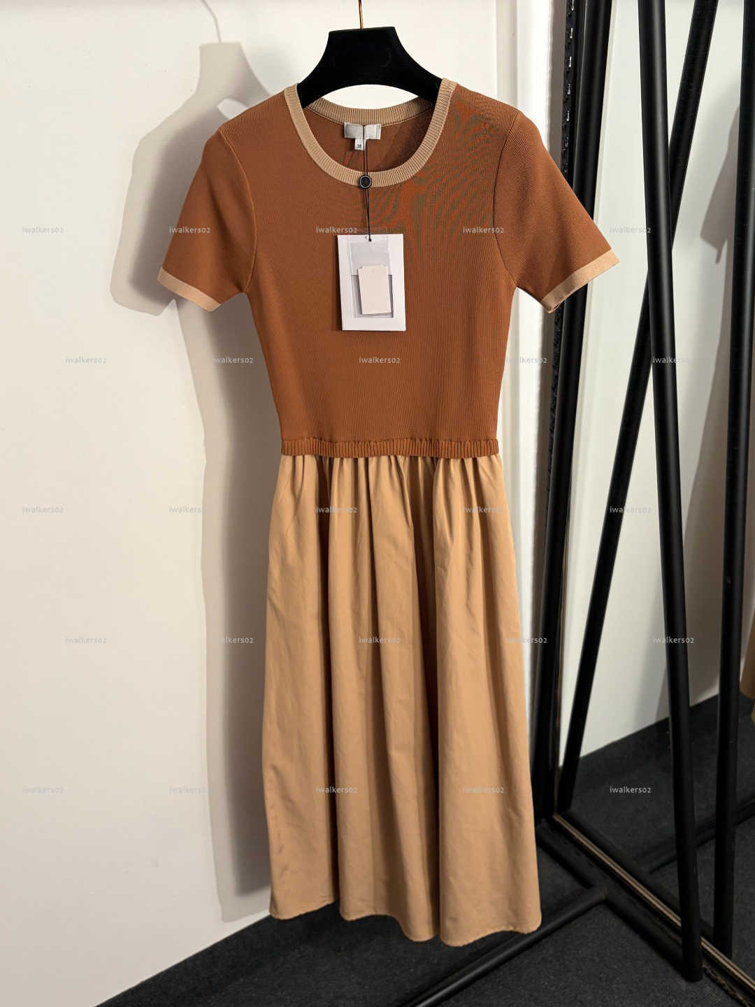 Classics round neck women dress Summer lady dresses women designer clothes waist hugging short sleeved skirt A016X01N034-image-1104662615
