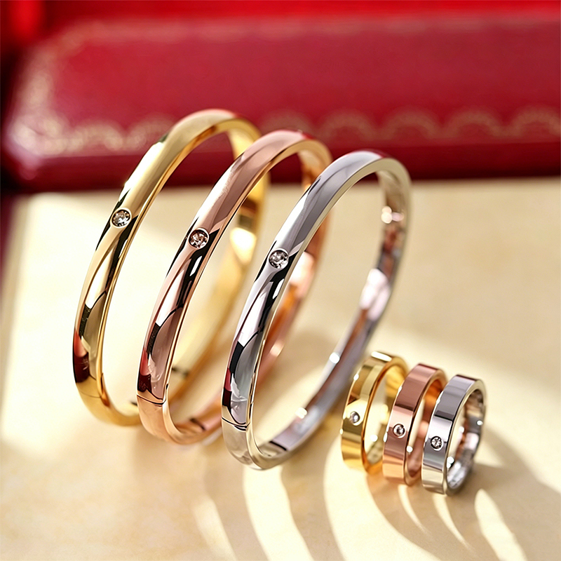 Brand Signature Bracelet Ring Fashion Love Bracelet High Quality Designer Diamond Engagement Women Ring-image-1104627959