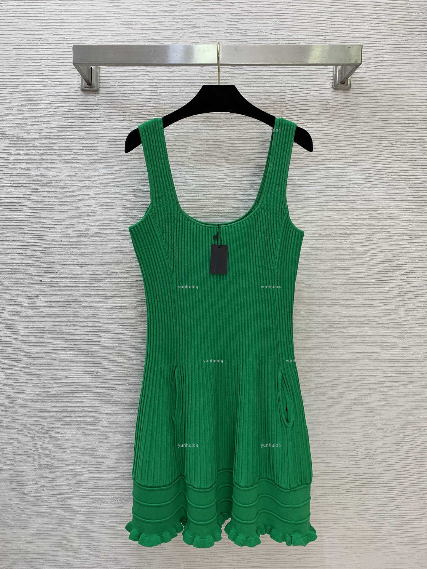 Popular vest women dress Summer lady dresses women designer clothes knitted vest skirt A050X01N082-image-1104662161