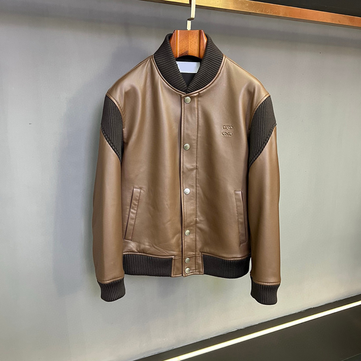 Men's plus size Luxury Style LW Genuine Leather Jacket, Unisex Genuine Leather Bomber Jacket , Embroidered Detail Loose Fit Streetwear Coat 12h