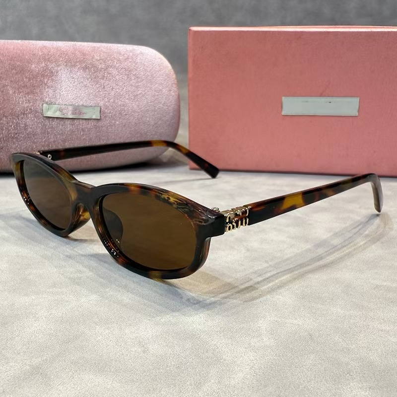 miummi sunglasses mu Designer for women men Fashion luxury nerd Small frame Oval retro Euro american trend glasses UV400 goggles Y2K spicy girl sung