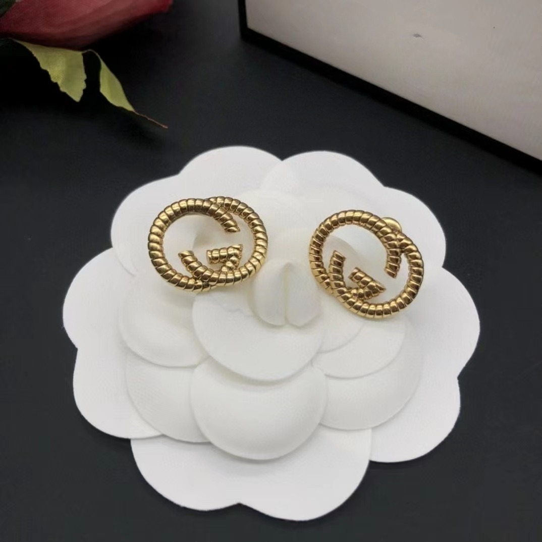 Designer Earrings Womens Jewelry Fashion Vintage Stud Earrings Classic Brass Earrings Luxury Accessories Family Gift