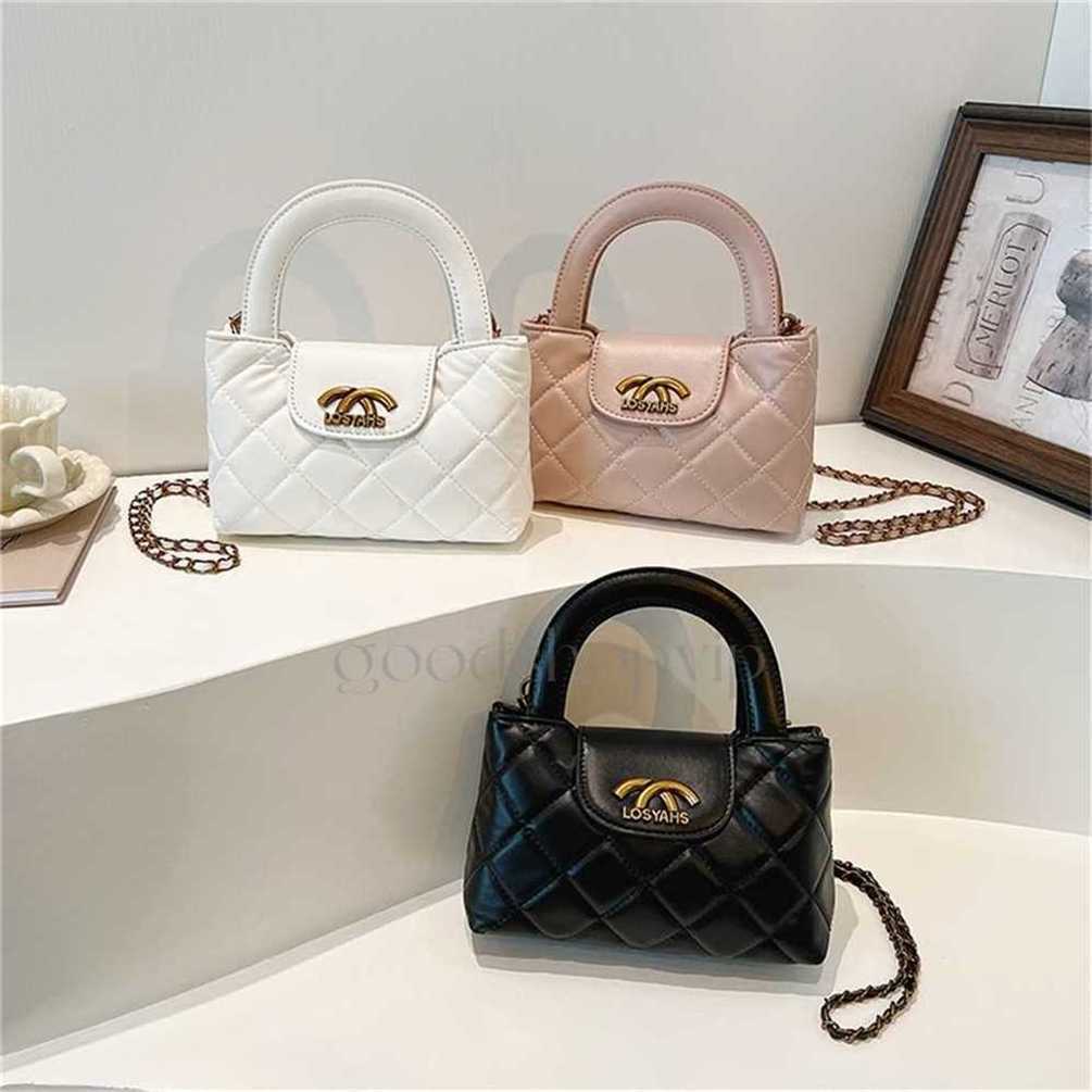 Sacs de marque de luxe frais doux mignon épaule classique diamant femmes et tendance de petit parfum associé à un sac à main de créateur pour jeu