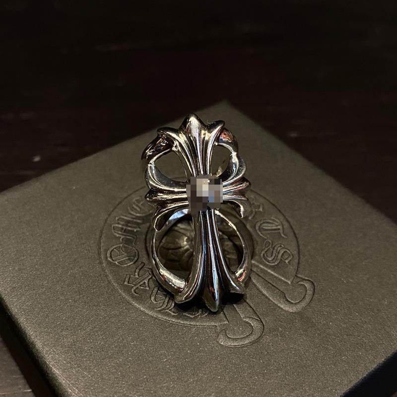 Luxury Designer CH Chome Large Cross-Shaped Hollow Ring Classic S925 Sterling Silver Punk-Inspired Unique Ring For Both Men And Women Distressed Rin