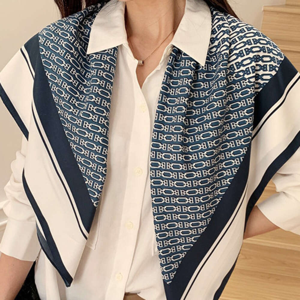 Luxury Chain Print Silk Scarf for Women Square Satin Neck Scarf, Elegant Blue White Chain Pattern, Versatile Headscarf & Neck Accessory Liuyuemoshan