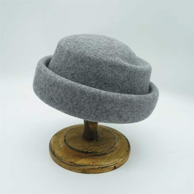 Japanese retro white black brown camel wool beret womens autumn and winter French elegant rolled edge small hat 260430
