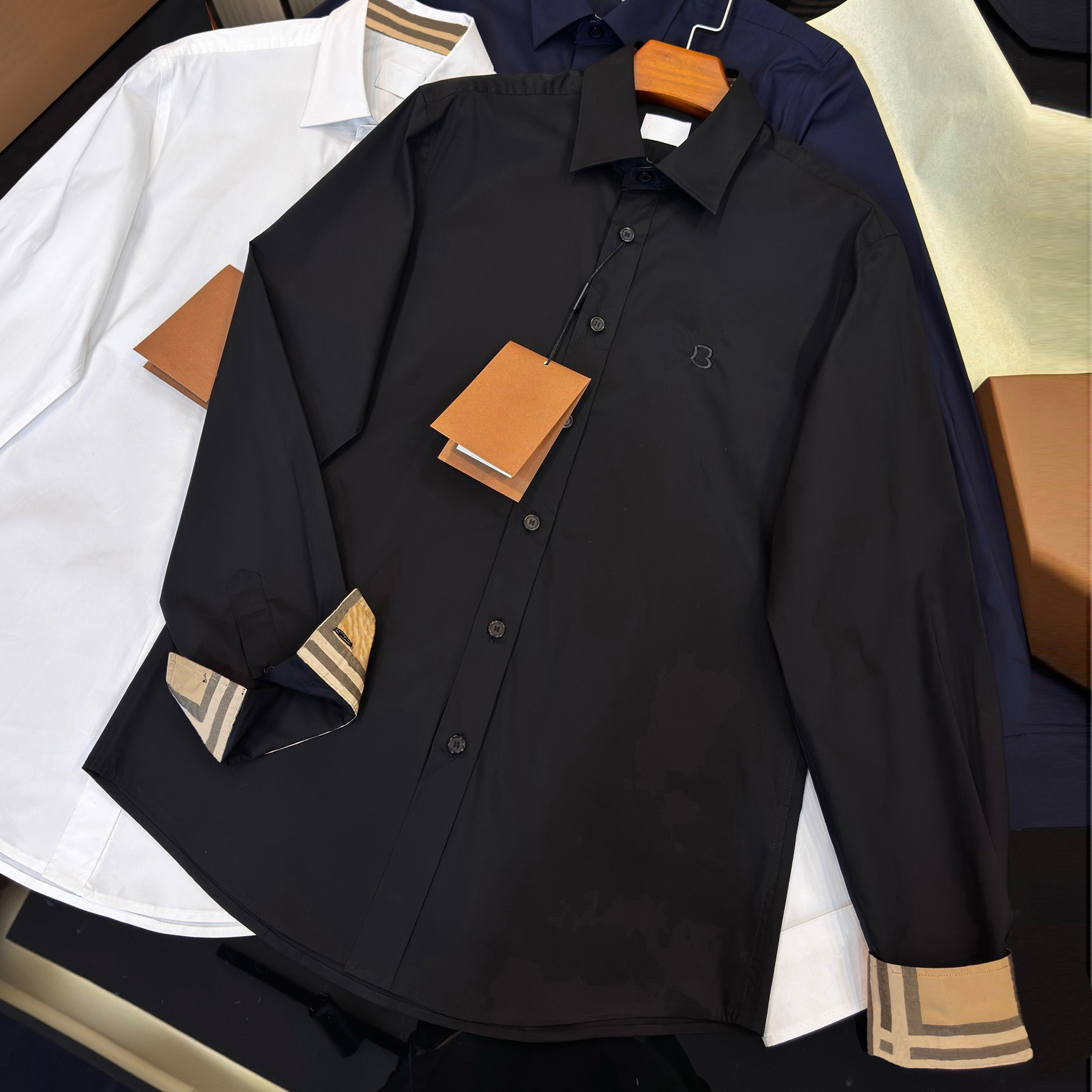 Designer brand high-quality men's shirts, classic checkered men's casual shirts, fashionable men's business shirts