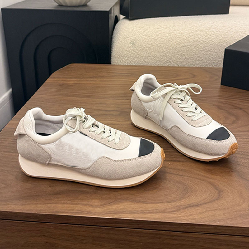 Designer Womens Casual Sneakers Elegant Leather Retro Sports Running Shoes Luxury Ladies Suede Casual Flat Shoes Sheepskin Lining TPU Non Slip Sole