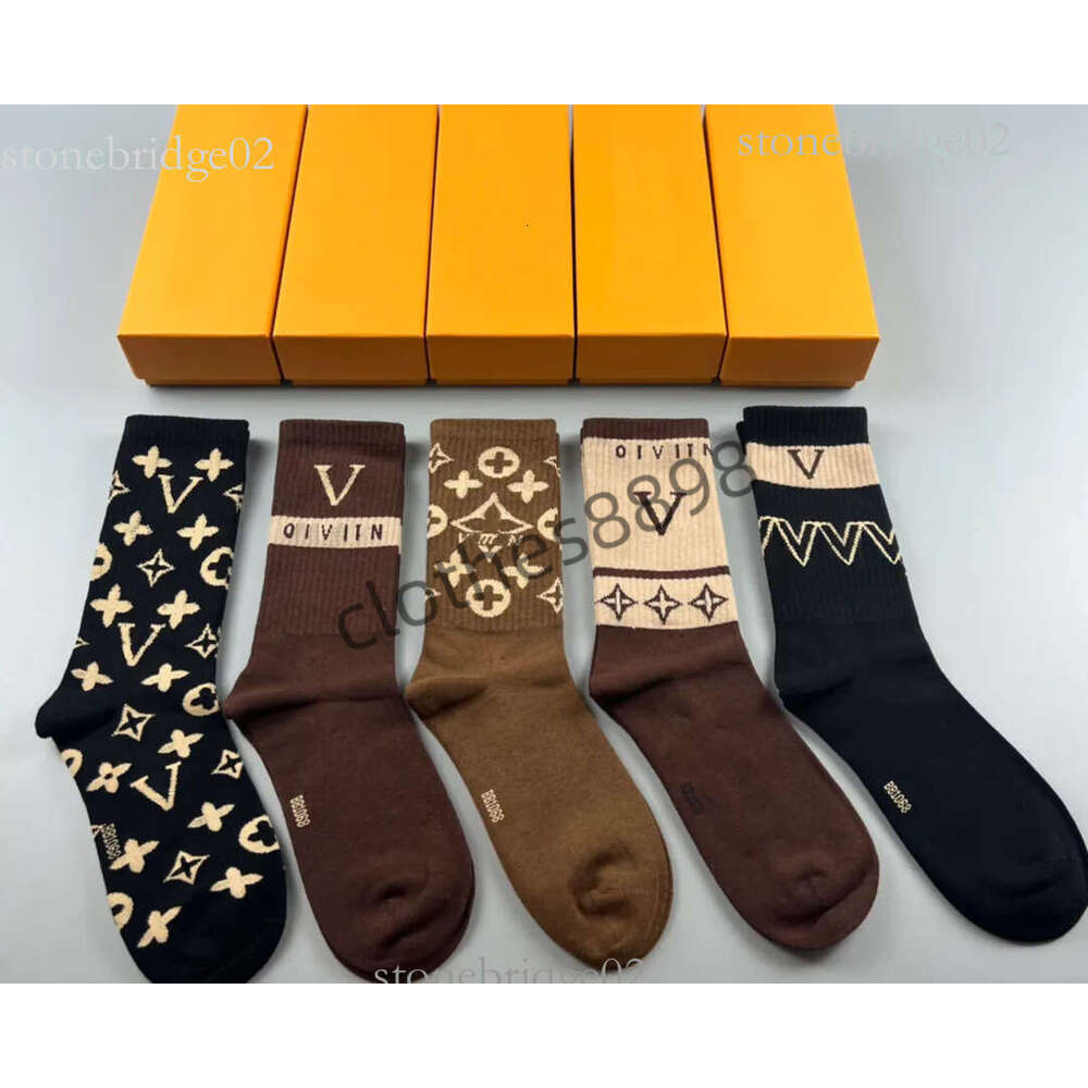 5 pairs lvs womens socks and Mens mens Socks designer louise luxury eight sports four seasons letter printing brand cotton men women garter box s lo