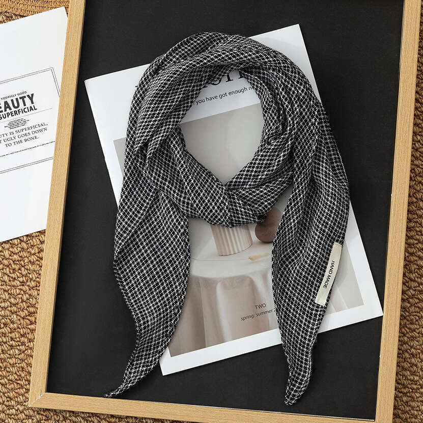 -Style Versatile Retro Cross-Border Plaid Scarf, Autumn And Winter High-End Neck Accessory, Warm Decorative Silk Scarf For Women