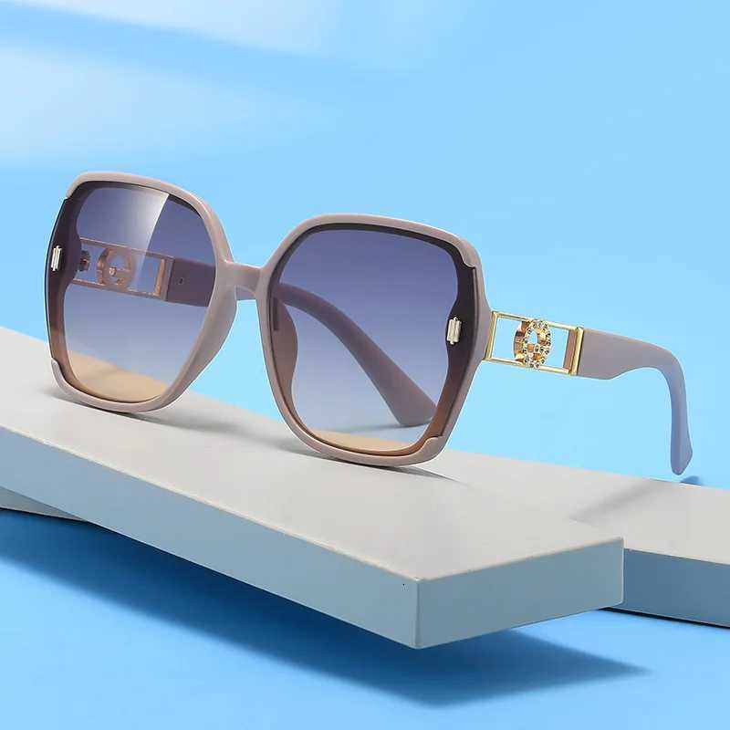 2026 Designer New Sunglasses Womens Anti-ultraviolet Sunglasses Womens High-end Big Face Versatile and Thin Glasses Tide Z260506